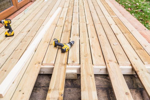 Cost of Damaged Deck Boards Repair in Pasadena