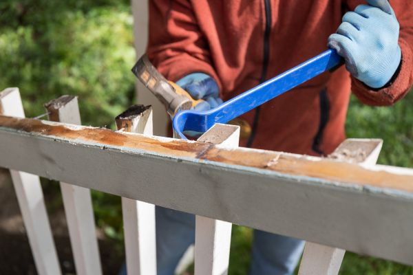 Cost of Deck Railing Replacement in Pasadena