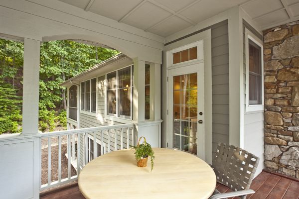 Cost of Covered Porch Installation in Pasadena