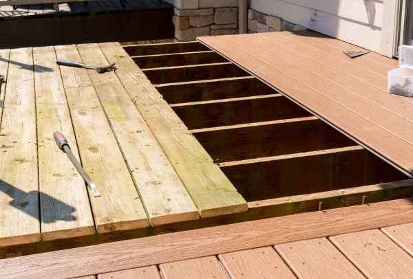 Cost of Deck Floor Replacement in Pasadena
