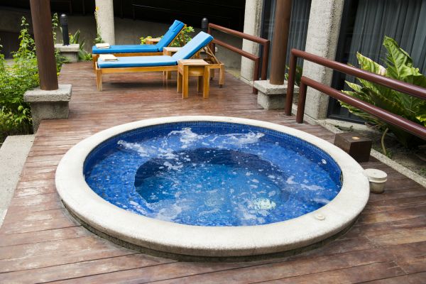 Cost of Hot Tub Deck Construction in Pasadena